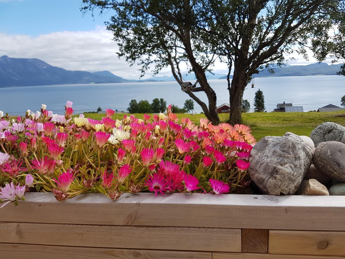 Yggdrasil Farmhotel Retreat, Spa & Yoga Straumsbukta Экстерьер фото